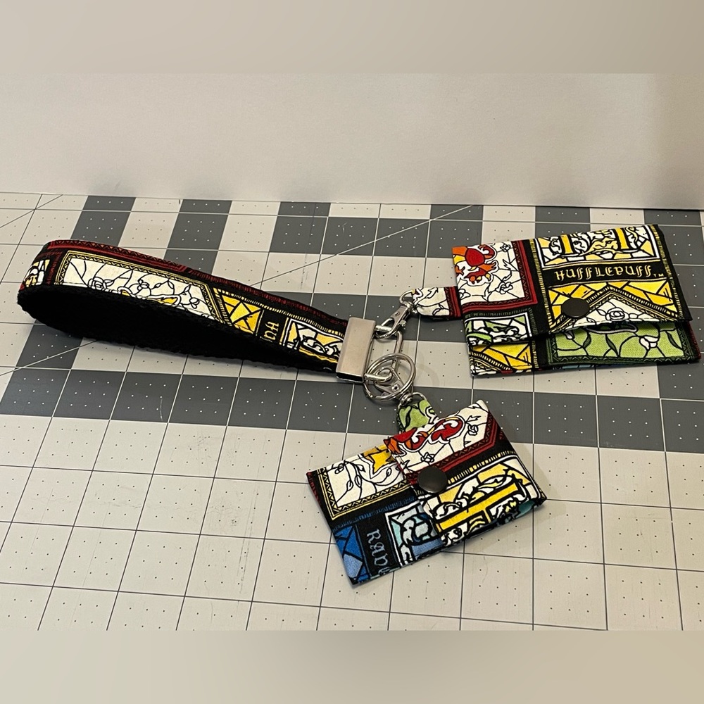 Harry Potter Id/Cc Holder With Lip Balm Holder & … - image 1